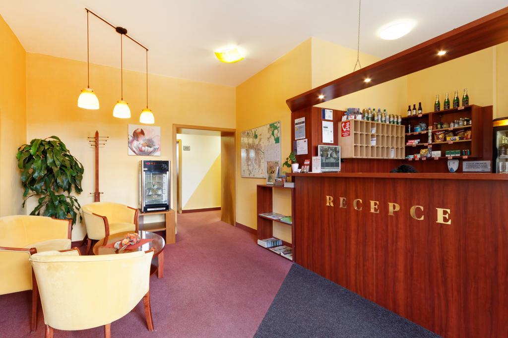 Hotel Senimo Оломоуц Экстерьер фото
